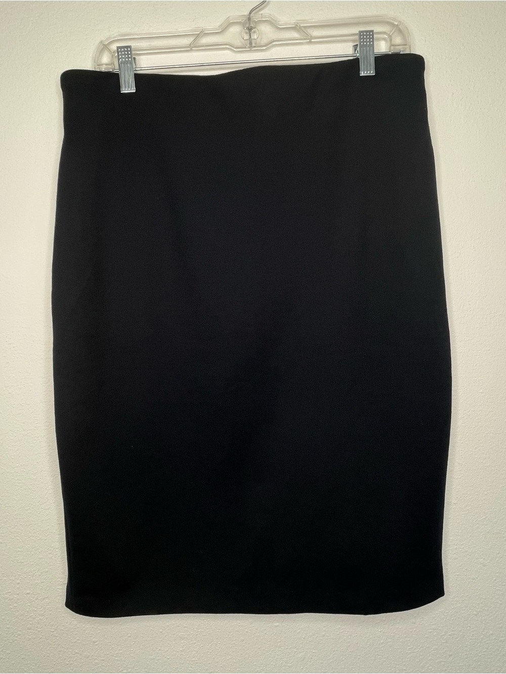 Philiosophy Women's Black Zippered Pencil Skirt Rayon Blend Size 12 NWT Career